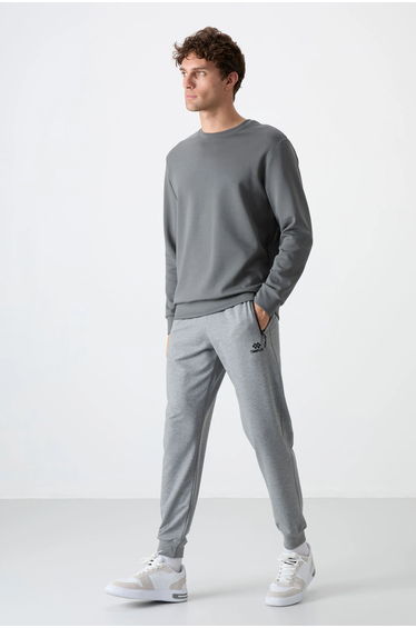 TOMMY Men's Solid Pull-on Sweatpants With Zip Pocket