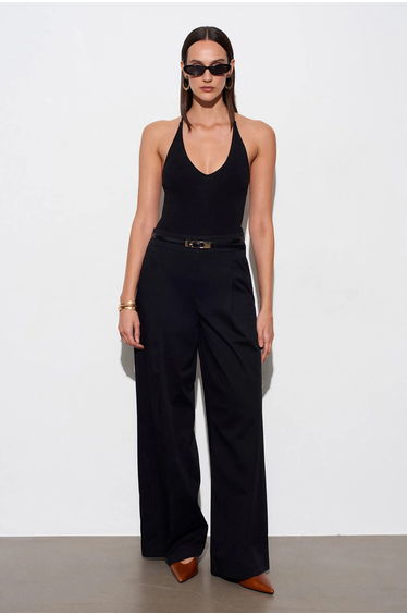 DILVIN Slim Fit Cut-Out Halter Bodysuit