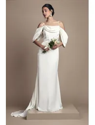 فستان زفاف كورسية ساتان بثنيات بياقة منسدلة