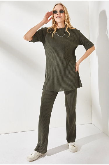Women's Khaki Short Sleeve Tops and Bottoms, Lycra Suit