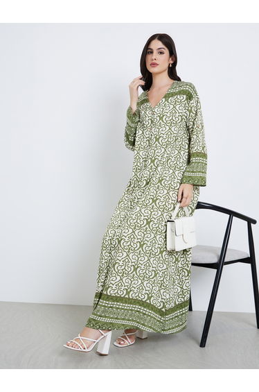 Women Green Maxi Jalabiya with Border Print