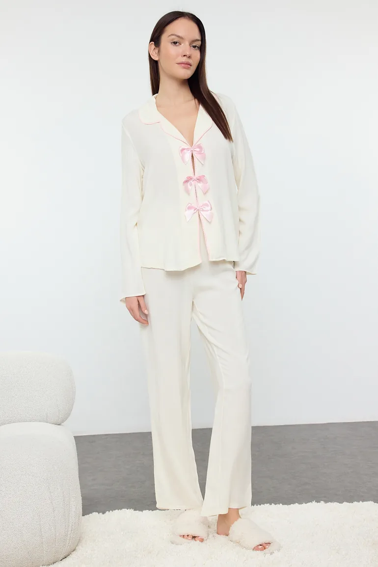 طقم بيجاما بيج بفيونكة سادة