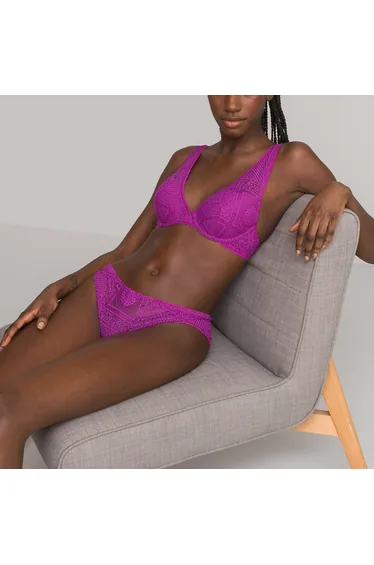 Lace Padded Halterneck Bra