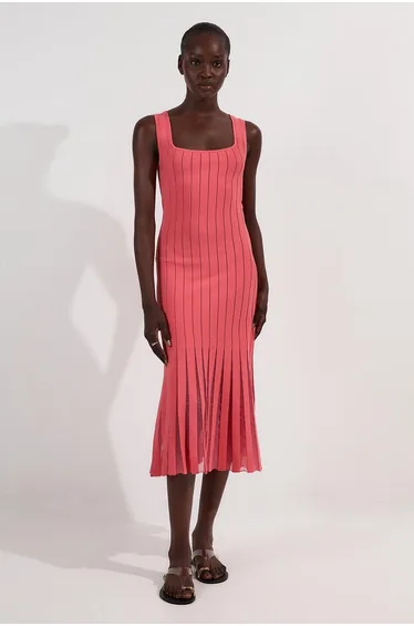 فستان محبوك إستريتش فضفاض بياقة مربعة