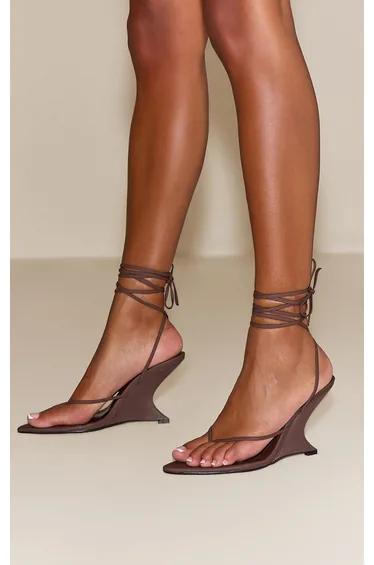 حذاء كعب عالي بريتي ليتل ثينق باللون البني