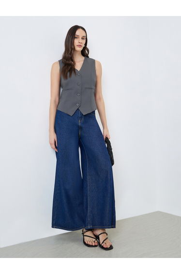 Women Grey Sleeveless Waistcoat