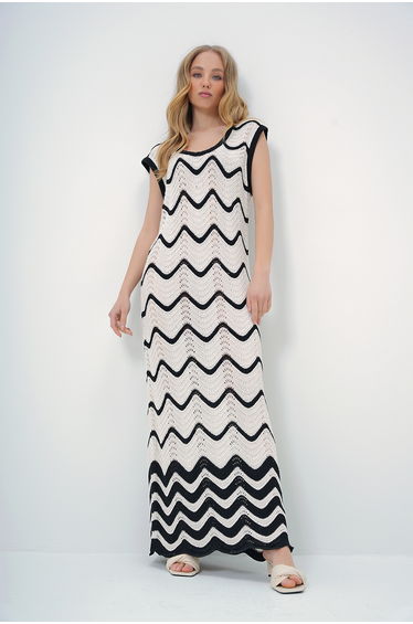 Women's Ecru Black Crew Neck Color Garnished Maxi Length Summer Knit Dress