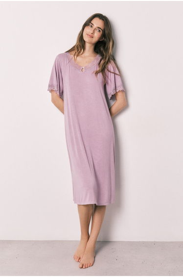 Long pink viscose nightgown with a soft feel