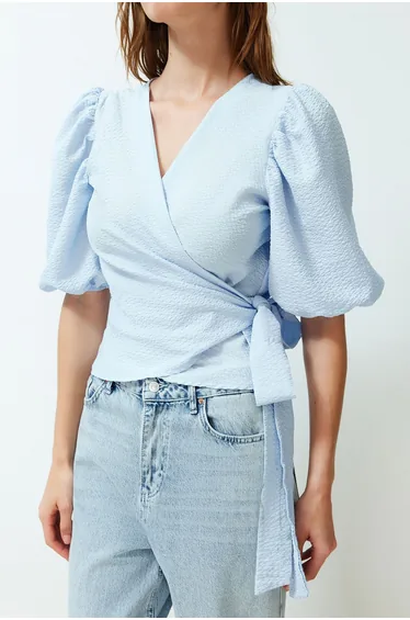 بلوزة أزرق مزموم بحزام