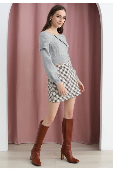Flap Buttoned Collar Knit Crop Top in Grey