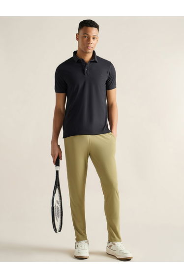 Men Black Solid Knitted Polo