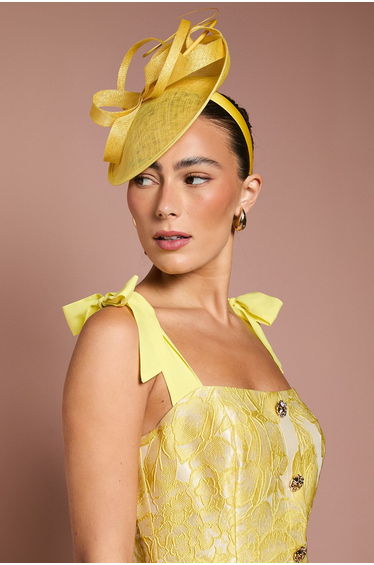 Side Facing Structured Fascinator