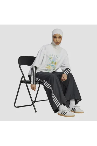 Women's adidas Oversized T-Shirt in White