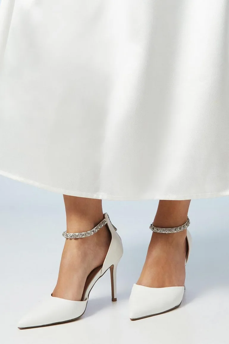 حذاء كعب عالي باللون الأبيض - 2