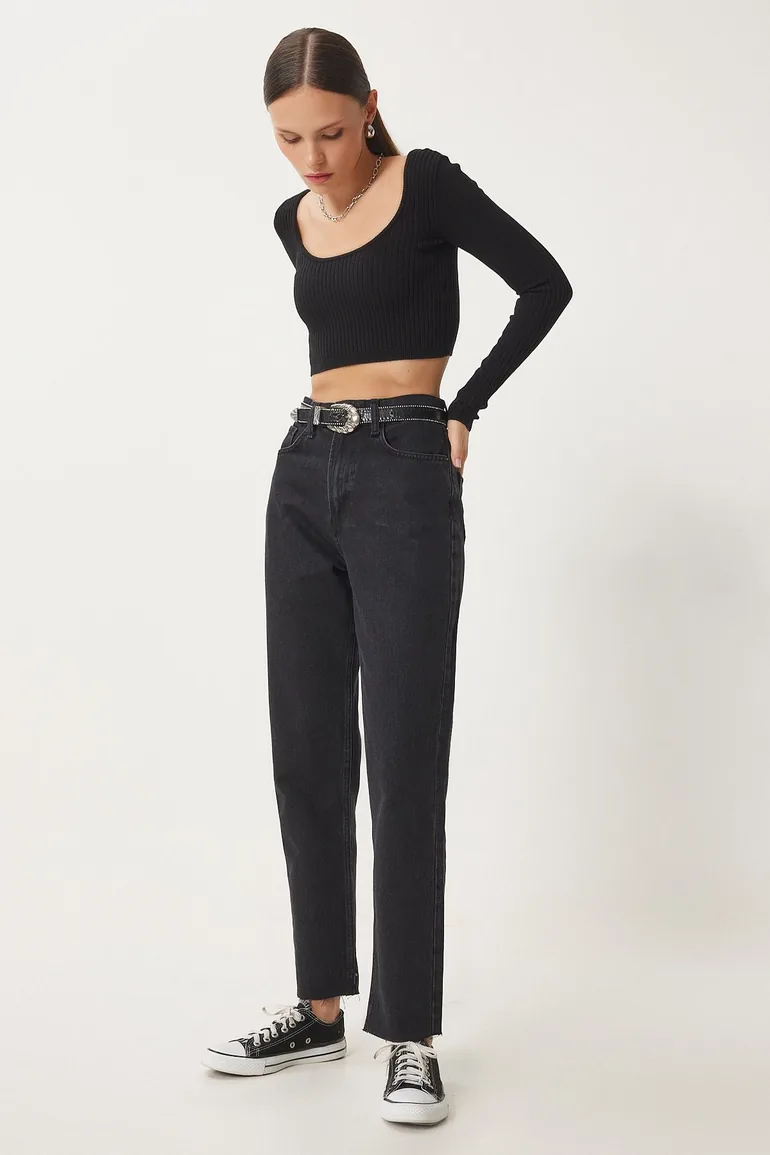 Women's Black Mid Waist Straight Jeans