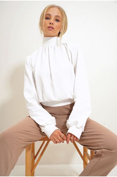 Women's White Half Turtleneck Front Gathered Cuff Sleeve Blouse