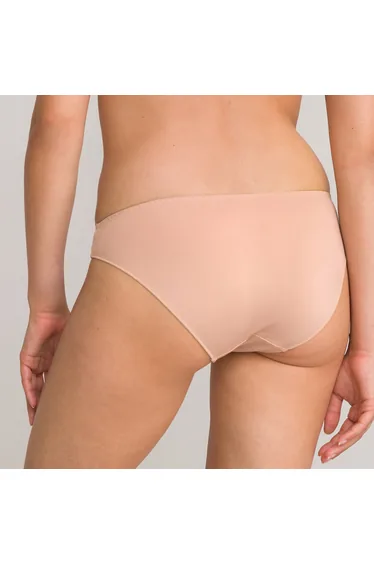 سروال كنيكرز دانتيل