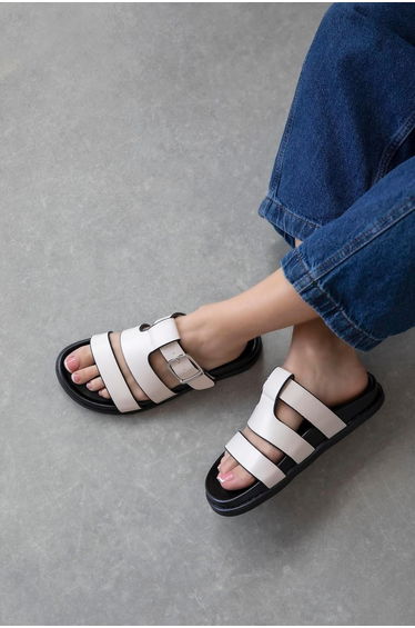 Toff Women's Buckle Detail Daily Comfort Slippers Beige