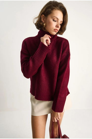 LUCCI Oversized Knit Turtleneck Sweater