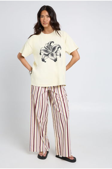 Black Hibisucs Printed Oversized T-Shirt - lemon