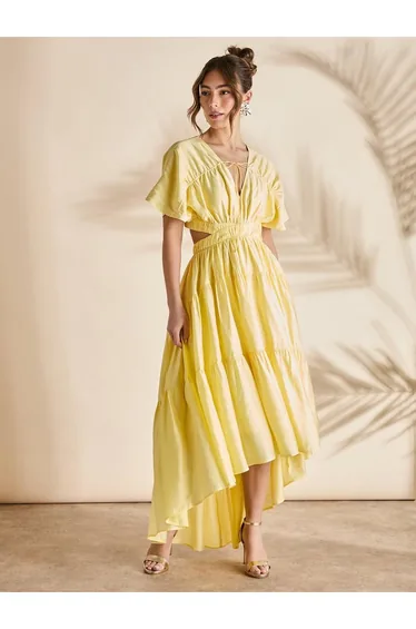 فستان ماكسي بأكمام قصيرة بفتحات خلفية