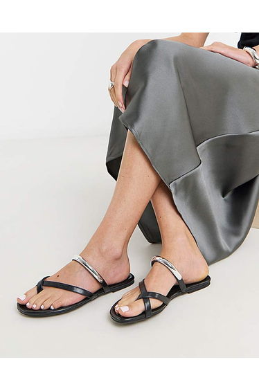 Toe Loop Hardware Sandals Extra Wide
