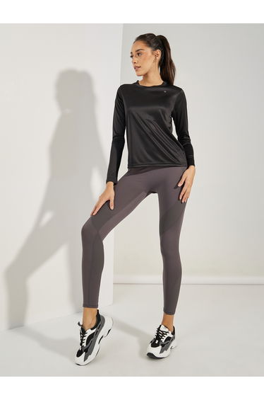 Logo Detail Long Sleeves Basic Top