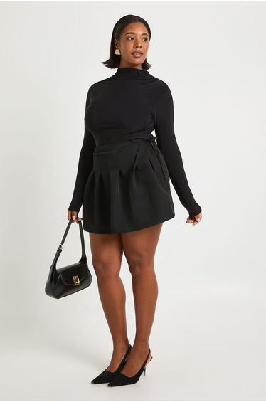 Plus Woven Pleated Wrap Skort - black