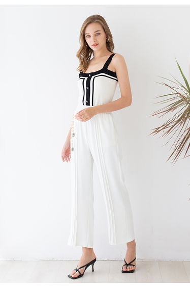 Floral Pearl Faux Leather Gold Chain Belt in Black