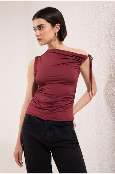 Claret Red Fitted Tie and Gather Detail Sleeveless Flexible Knitted Blouse