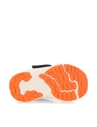 Boy's New Balance Infants Fresh Foam Arishi v4 Hook & Loop Trainers in Black - 3