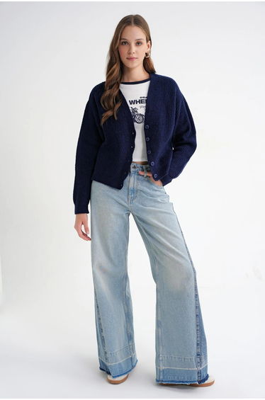 Mixray Textured Loose Fit V-Neck Ribbed Button Cardigan