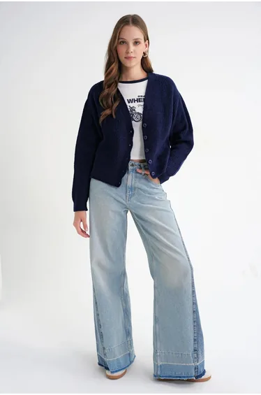 Mixray Textured Loose Fit V-Neck Ribbed Button Cardigan