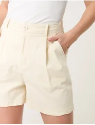 Shorts With Pleated Design - 2