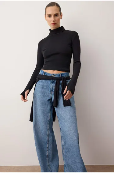 Blouse - Black - Slim fit