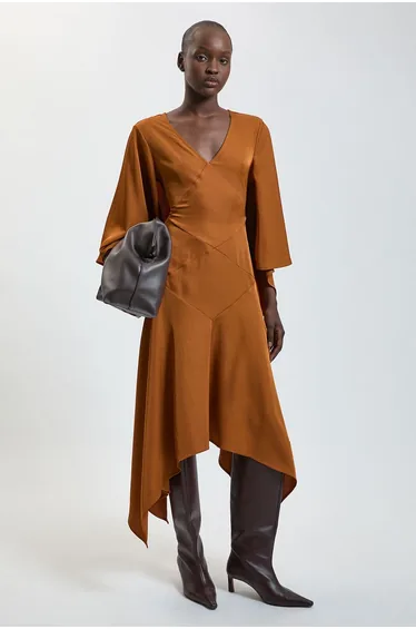 Signature Crepe Hanky Seam Detail Midi Dress