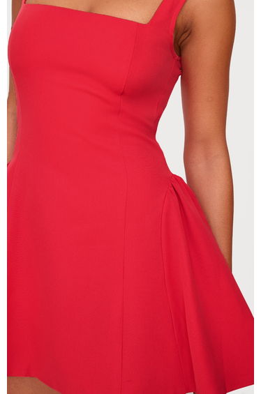 Red Hip Pleated Dress product thumbnail 4
