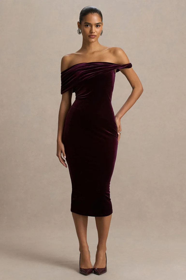 Billie | Burgundy Velvet Bardot-Neck Midi Dress With Twist-Sleeve Club L London Red : Evening Dresses : VogaCloset Oman Billie | Burgundy Velvet Bardot-Neck Midi Dress With Twist-Sleeve Club L London Red : Evening Dresses : VogaCloset Oman