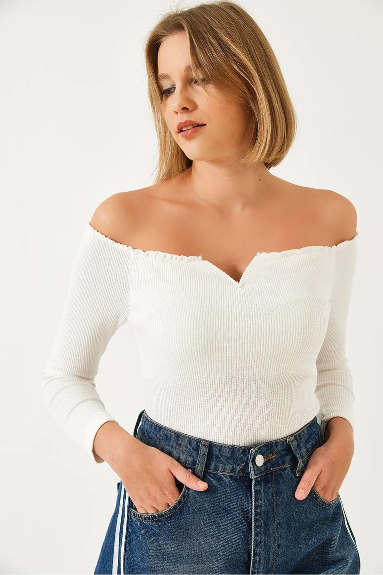Women's Drawstring Neck Crop Knitted Blouse - 3