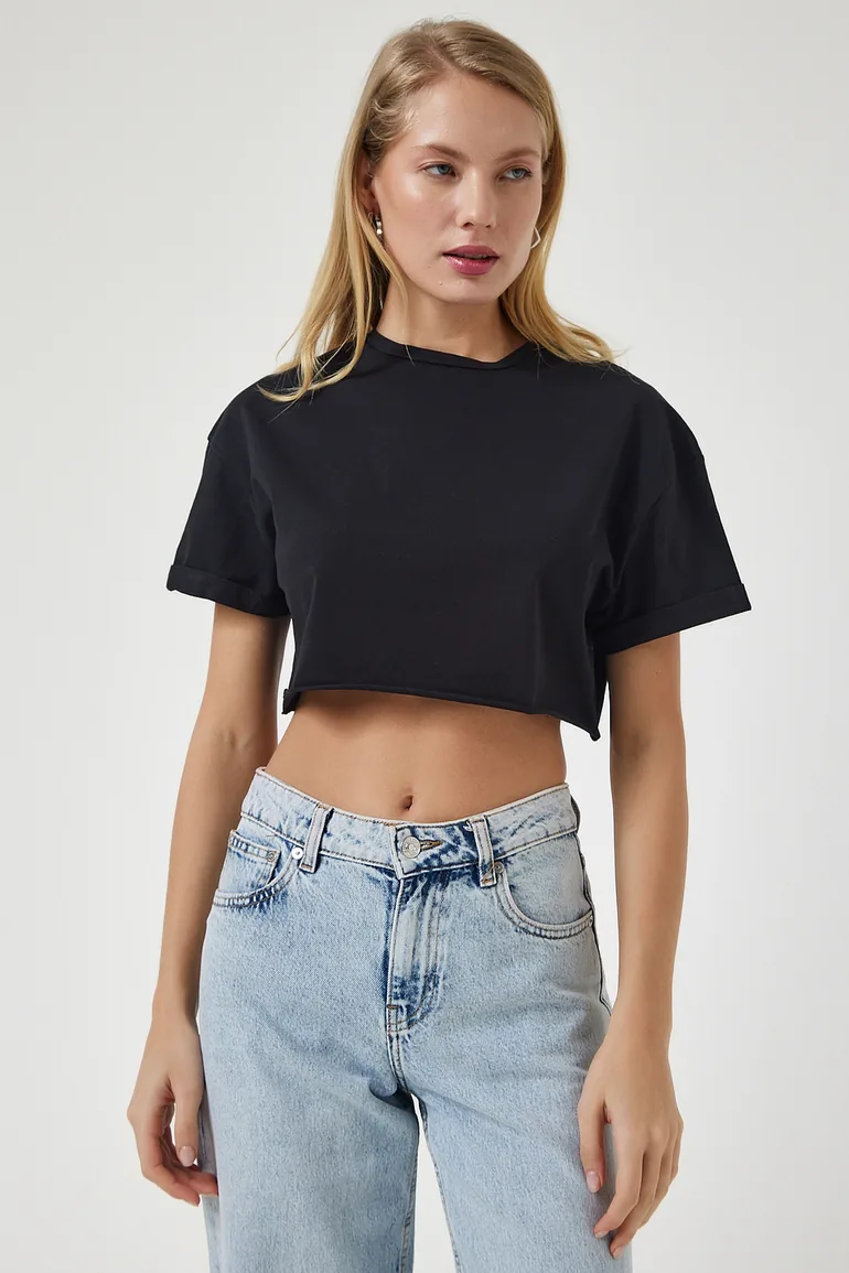 Women's Black Crew Neck Basic Crop Knitted T-Shirt - 2