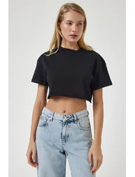 Women's Black Crew Neck Basic Crop Knitted T-Shirt - 2