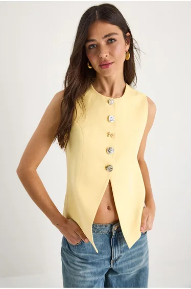 LUCCI Fitted Button Closure Waistcoat with Shirt Collar