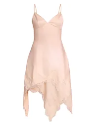 فستان قصير ساتان بحواف دانتيل لون كريمي - 4