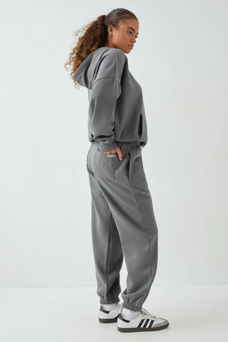 DSGN Studio Oversized Cuffed Jogger - charcoal - 1