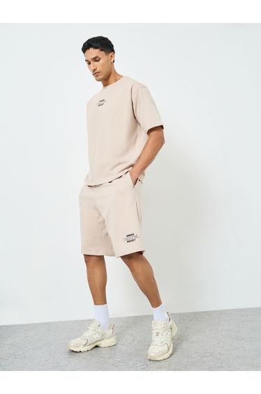 Men Beige Oversized T-Shirt and Drop-Crotch Shorts Co-Ords