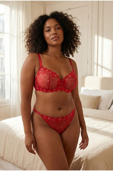 Red Heart Embroidered Lace Rope Strap Capless Plus Size Underwear Set