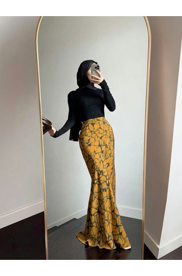 Solid Long Sleeves Top and Printed Maxi Skirt Co-Ord Set