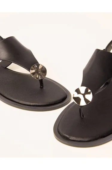 صندل بلو فانيلا باللون الأسود