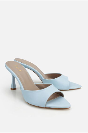 Woman's blue pointed toe high heeled slipper