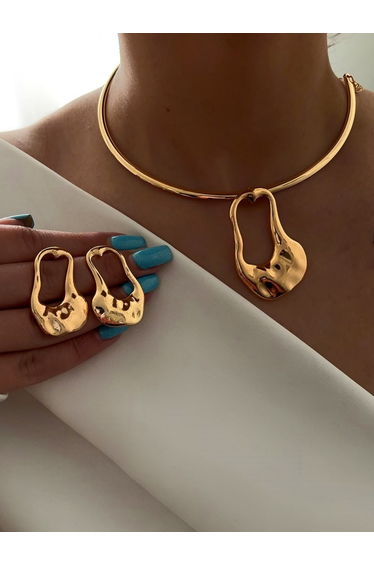 Gold Tone Statement Choker Necklace